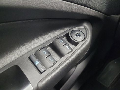 Used 2017 Ford Escape SE FWD image 27