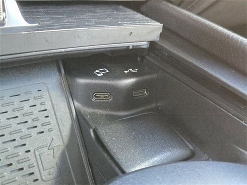 Used 2023 Mercedes-Benz GLS 450 4MATIC image 31