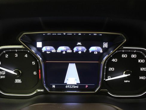 Used 2021 GMC Yukon Denali w/ Denali Premium Package image 77