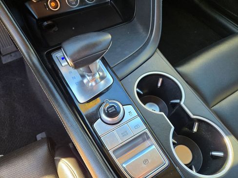 Used 2023 Genesis G70 2.0T image 45