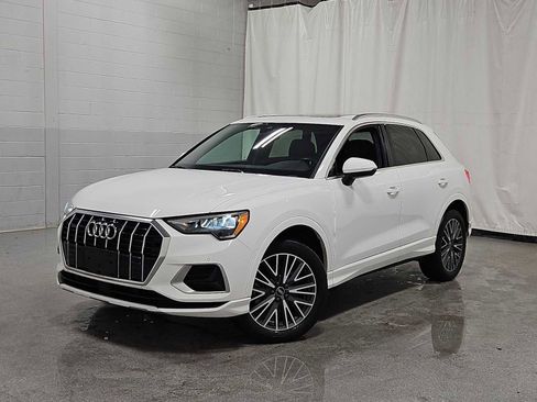Used 2022 Audi Q3 2.0T Premium AWD/4WD image 2