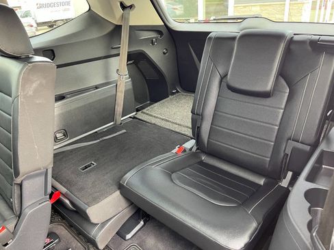 Used 2021 Volkswagen Atlas SEL Premium image 12