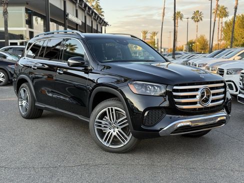 New 2025 Mercedes-Benz GLS 450 4MATIC image 1