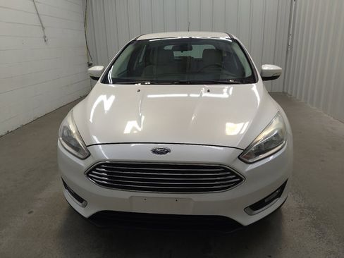 Used 2016 Ford Focus Titanium FWD image 15