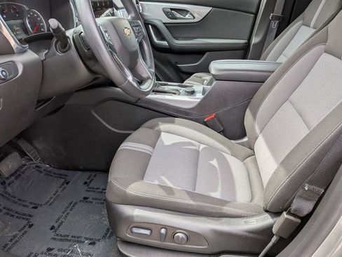 Used 2025 Chevrolet Blazer LT FWD image 24
