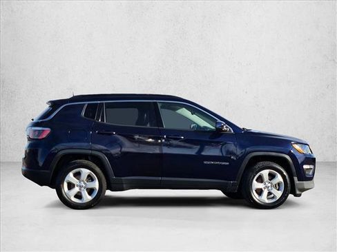 Used 2018 Jeep Compass Latitude w/ Popular Equipment Group image 4
