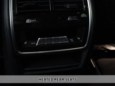 Used 2022 BMW X5 xDrive40i w/ M Sport Package image 11