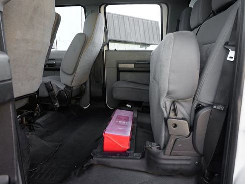 Used 2016 Ford F650 2WD Crew Cab Super Duty image 45