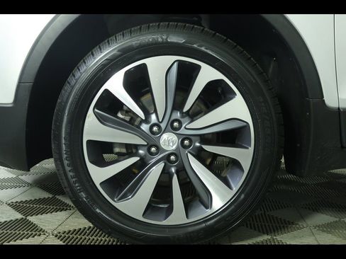 Used 2022 Buick Encore Preferred w/ Safety Package image 9