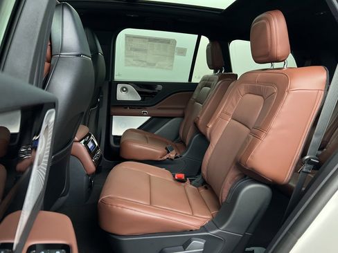 New 2026 Lincoln Aviator Reserve image 36