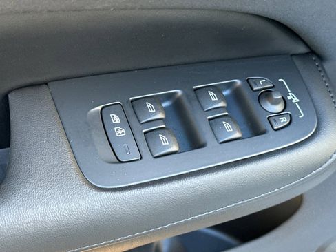 Used 2023 Volvo S60 T8 Plus w/ Climate Package image 11