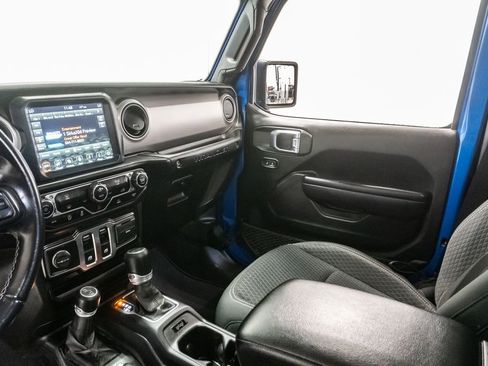 Used 2021 Jeep Wrangler Sport AWD/4WD image 9