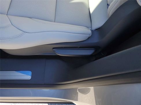 New 2026 Lincoln Nautilus Premier AWD/4WD image 12