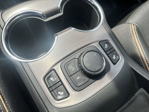 Used 2023 GMC Terrain AT4 w/ Infotainment Package II image 32