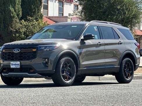 New 2026 Ford Explorer Tremor w/ Tremor Convenience Package AWD/4WD image 8