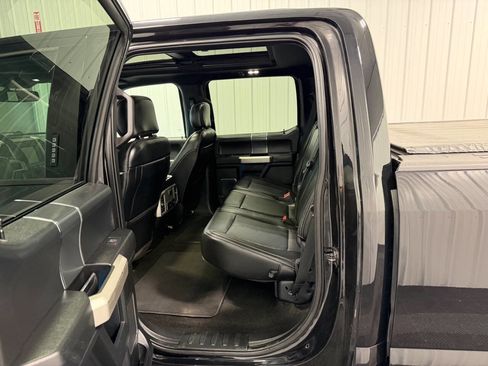 Used 2019 Ford F150 Lariat AWD/4WD image 8