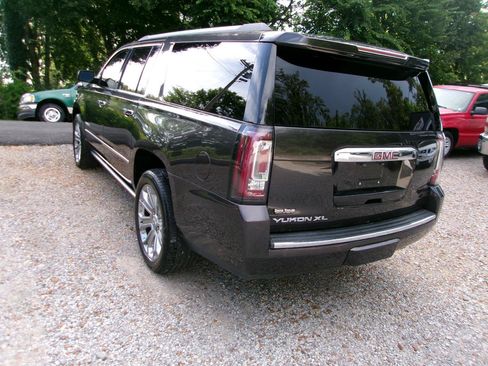 Used 2016 GMC Yukon XL Denali w/ Open Road Package AWD/4WD image 13