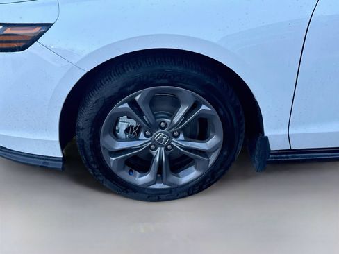 Used 2025 Honda Accord EX-L image 29