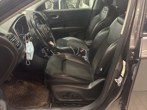 Used 2019 Jeep Compass Altitude image 3