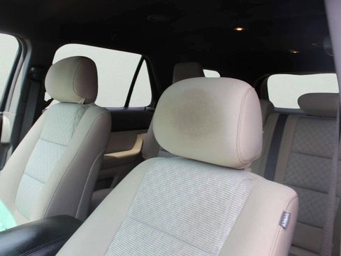 Used 2013 Ford Explorer XLT image 6