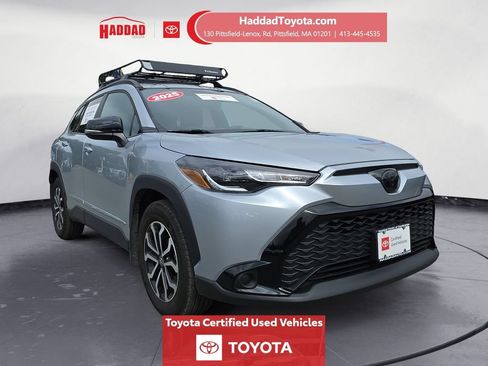 Certified 2025 Toyota Corolla Cross AWD Hybrid w/ Moonroof Package image 8