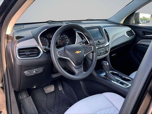 Used 2018 Chevrolet Equinox LS FWD image 14