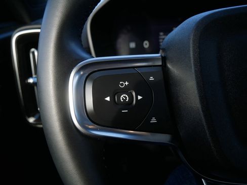 Certified 2023 Volvo XC40 Recharge Ultimate image 25