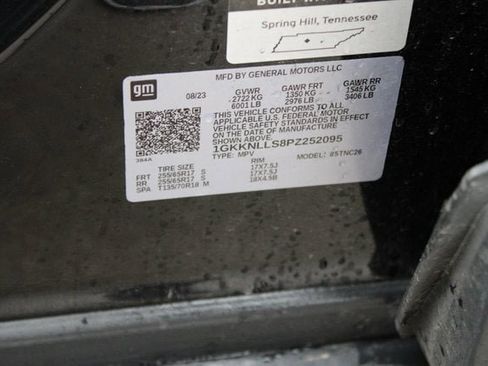 Used 2023 GMC Acadia AT4 w/ Technology Package image 33