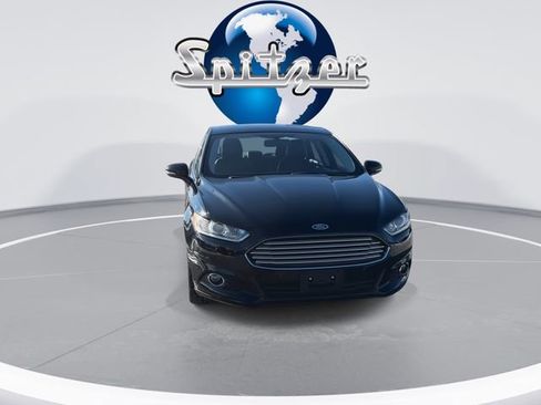 Used 2016 Ford Fusion SE w/ Equipment Group 202A image 3