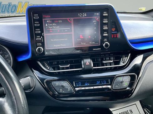 Used 2021 Toyota C-HR XLE FWD image 13