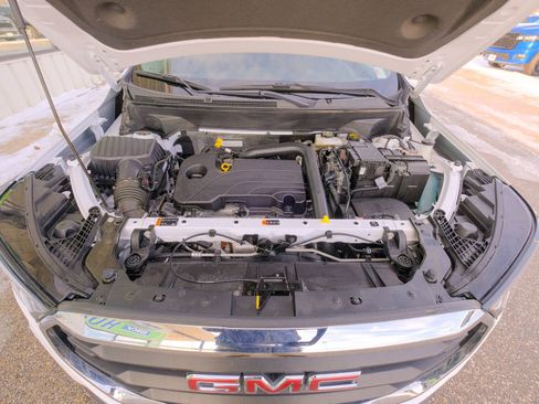 Used 2024 GMC Terrain SLE image 37