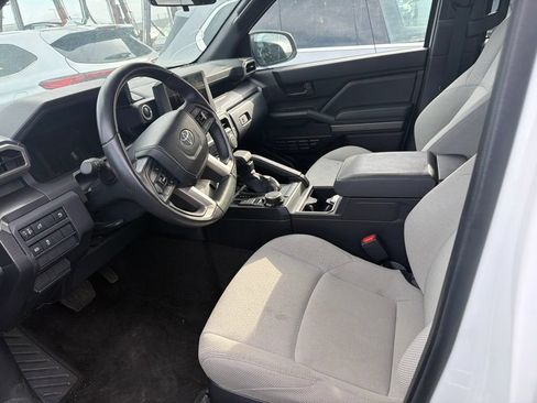 Used 2025 Toyota 4Runner SR5 AWD/4WD image 2