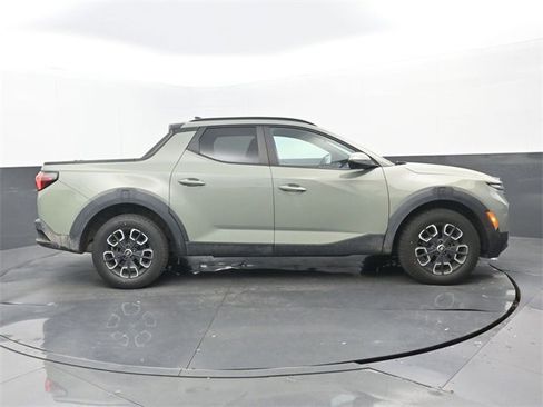 Used 2023 Hyundai Santa Cruz SEL Premium image 2
