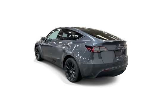 Certified 2023 Tesla Model Y Long Range AWD/4WD image 4