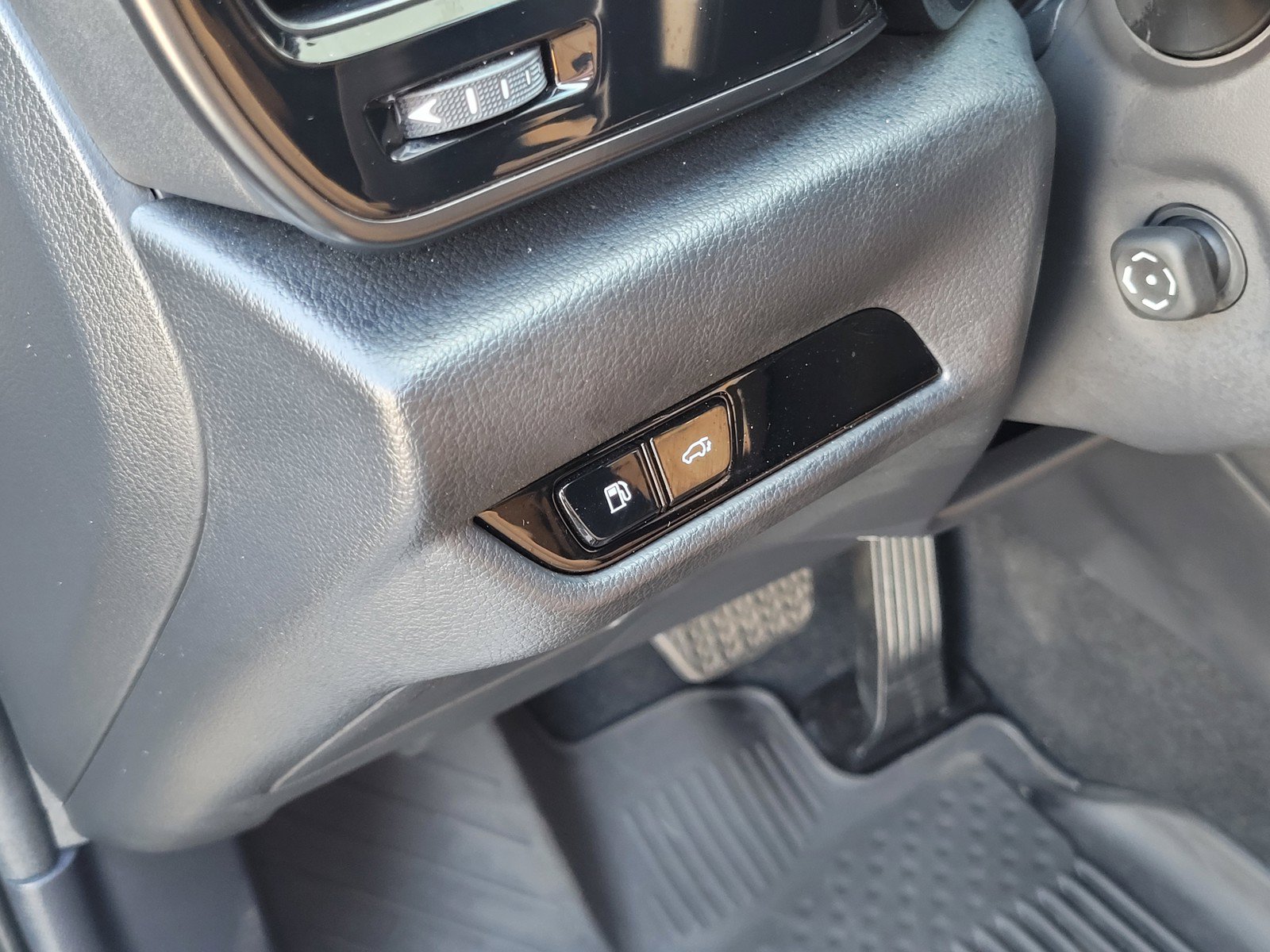 Certified 2026 Lexus NX 350h AWD w/ Accessory Package (2T) image 20