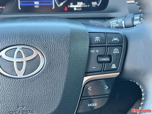 Certified 2026 Toyota Crown Signia AWD/4WD image 23