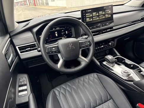 Used 2025 Mitsubishi Outlander SEL AWD/4WD image 27