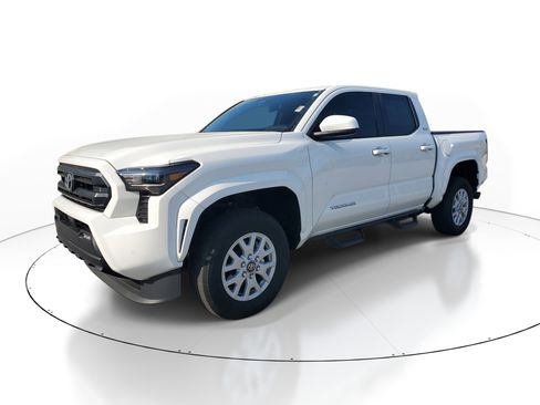 Used 2024 Toyota Tacoma SR5 w/ SR5 Upgrade Package image 3