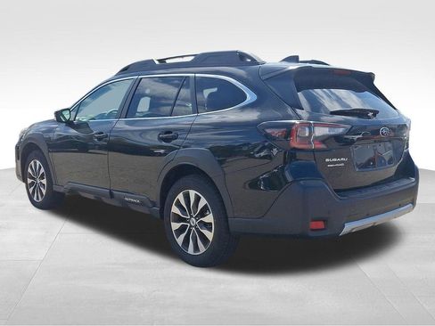 Certified 2025 Subaru Outback Limited AWD/4WD image 4