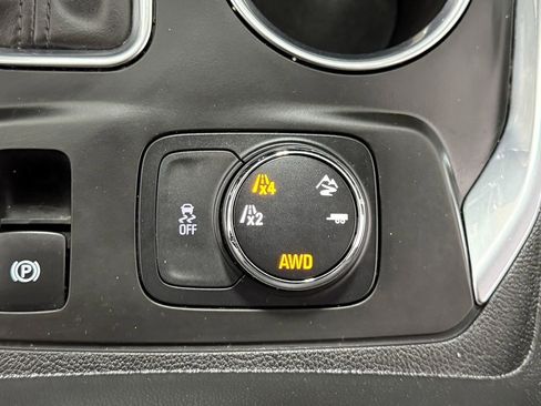 Used 2019 Chevrolet Traverse LT w/ LPO, Floor Liner Package image 23