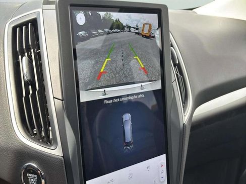 Used 2023 Ford Edge SEL w/ Convenience Package image 18