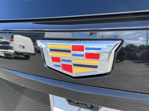 Used 2026 Cadillac Escalade Sport AWD/4WD image 8