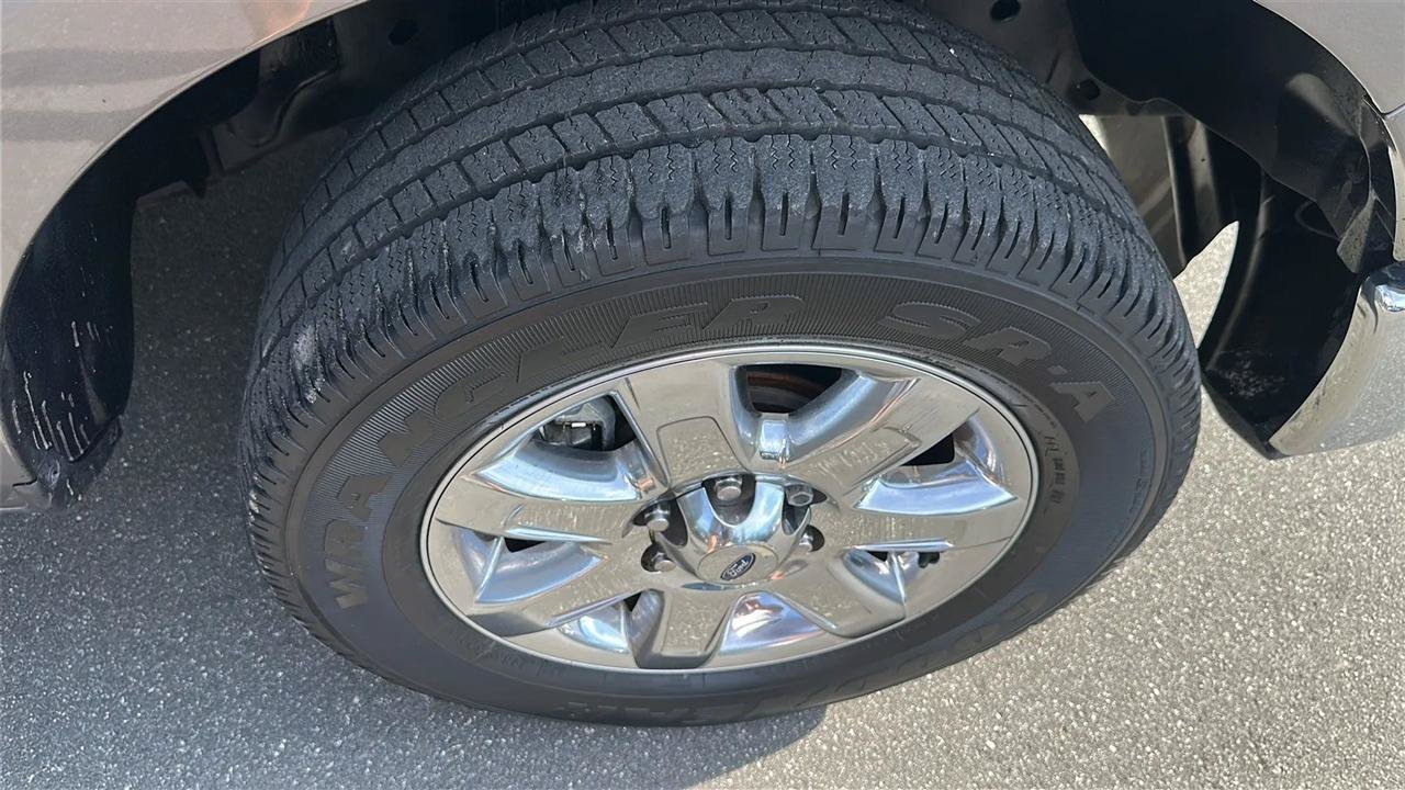 Used 2013 Ford F150 XLT w/ Luxury Equipment Group RWD image 19