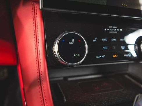 Used 2022 Jaguar F-PACE SVR AWD/4WD image 47