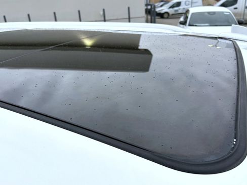 Used 2021 Cadillac Escalade Premium Luxury w/ Performance Package image 14