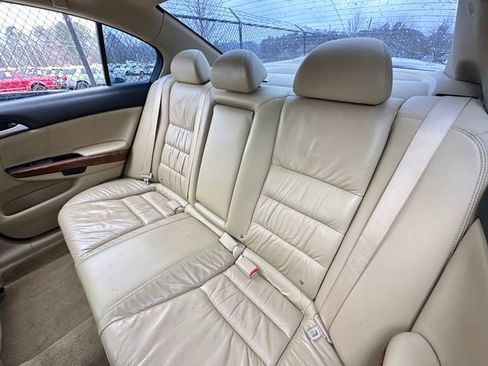 Used 2011 Honda Accord EX-L image 28