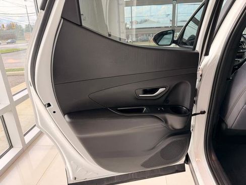 Used 2023 Hyundai Santa Cruz SE image 16