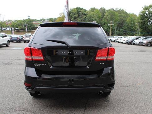 Used 2014 Dodge Journey SXT w/ Flexible Seating Group AWD/4WD image 4
