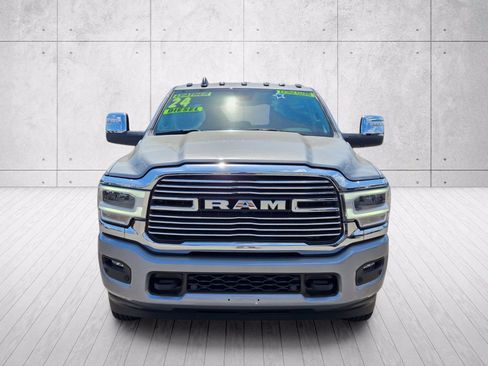Used 2024 RAM 3500 Laramie AWD/4WD image 2