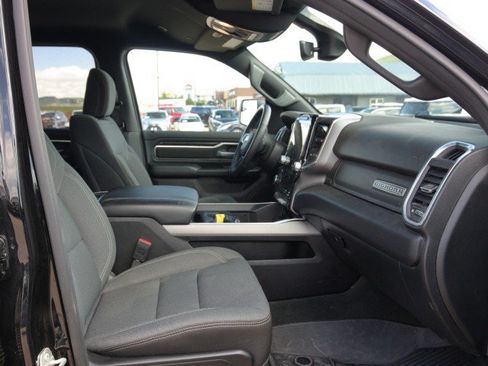 Used 2024 RAM 1500 Big Horn AWD/4WD image 32